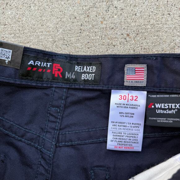 Ariat FR M4 Relaxed Workhorse Boot Cut Pants Navy Blue 10019623 Size 30x32 NWT - Picture 5 of 5